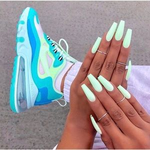 Meet your Posher, Mel